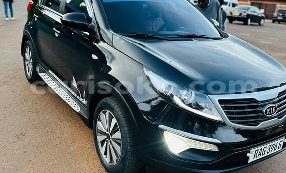 اشتري مستعمل Kia Sportage Noir سيارة في Butare في Butare اشتري مستعمل Kia Sportage Noir سيارة في Butare في Butare