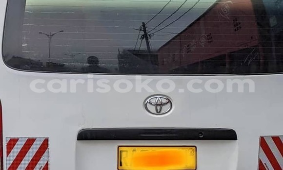 Sayi Na hannu Toyota Hiace Blanc Mota in Byumba a Byumba Sayi Na hannu Toyota Hiace Blanc Mota in Byumba a Byumba