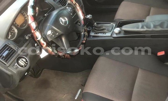 Sayi Na hannu Mercedes-Benz 230 Noir Mota in Cyangugu a Cyangugu Sayi Na hannu Mercedes-Benz 230 Noir Mota in Cyangugu a Cyangugu