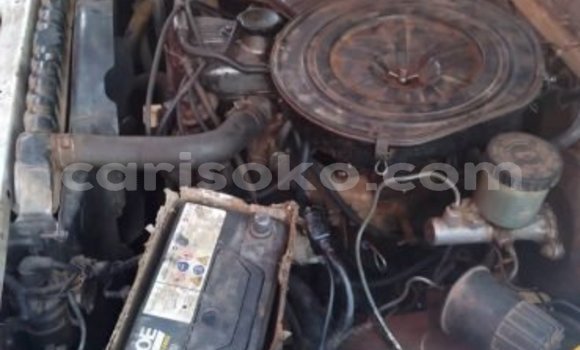 Acheter Occasion Voiture Mazda 1300 Blanc à Cyangugu, Cyangugu Acheter Occasion Voiture Mazda 1300 Blanc à Cyangugu, Cyangugu