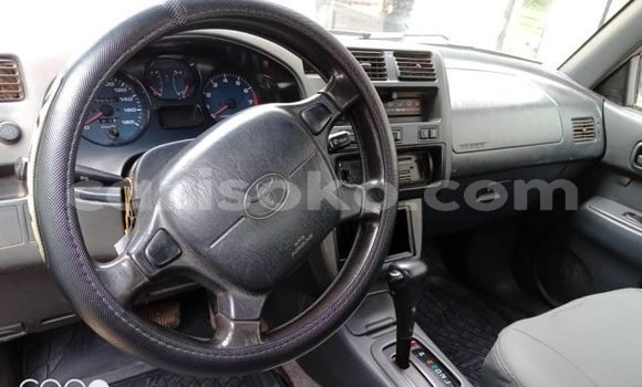 اشتري مستعمل Toyota RAV4 Rouge سيارة في Cyangugu في Cyangugu اشتري مستعمل Toyota RAV4 Rouge سيارة في Cyangugu في Cyangugu