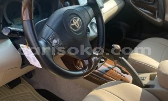 اشتري مستعمل Toyota RAV4 Blanc سيارة في Gicumbi في Rwanda اشتري مستعمل Toyota RAV4 Blanc سيارة في Gicumbi في Rwanda