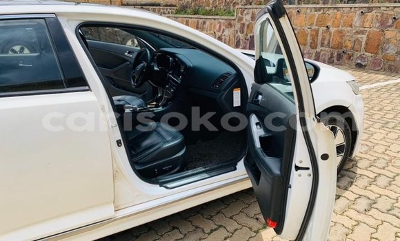 Acheter Occasion Voiture Kia K5 Blanc à Butare, Butare Acheter Occasion Voiture Kia K5 Blanc à Butare, Butare