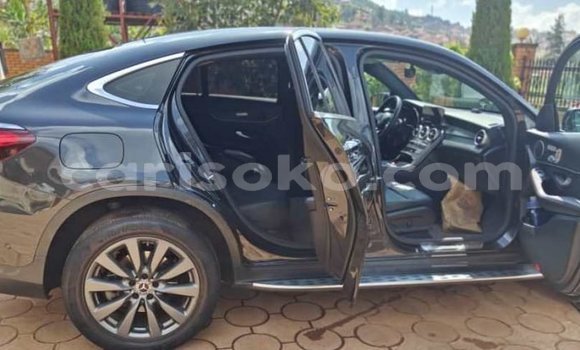 اشتري مستعمل Mercedes-Benz GLC Noir سيارة في Gasarenda في Rwanda اشتري مستعمل Mercedes-Benz GLC Noir سيارة في Gasarenda في Rwanda