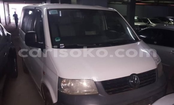 اشتري مستعمل Volkswagen Transporter Blanc سيارة في Gasarenda في Rwanda اشتري مستعمل Volkswagen Transporter Blanc سيارة في Gasarenda في Rwanda