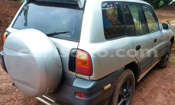 اشتري مستعمل Toyota RAV4 Autre سيارة في Cyangugu في Cyangugu اشتري مستعمل Toyota RAV4 Autre سيارة في Cyangugu في Cyangugu