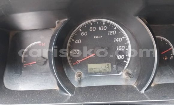 اشتري مستعمل Toyota Vanguard Blanc سيارة في Gasarenda في Rwanda اشتري مستعمل Toyota Vanguard Blanc سيارة في Gasarenda في Rwanda