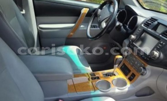 Sayi Na hannu Toyota Highlander Noir Mota in Cyangugu a Cyangugu Sayi Na hannu Toyota Highlander Noir Mota in Cyangugu a Cyangugu