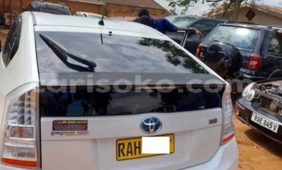 اشتري مستعمل Toyota Prius Blanc سيارة في Gasarenda في Rwanda اشتري مستعمل Toyota Prius Blanc سيارة في Gasarenda في Rwanda