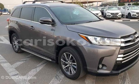 اشتري Imported Toyota Highlander Autre سيارة في Import - Dubai في Rwanda اشتري Imported Toyota Highlander Autre سيارة في Import - Dubai في Rwanda