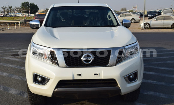 Acheter Occasion Voiture Nissan Navara Blanc à Kigali, Rwanda