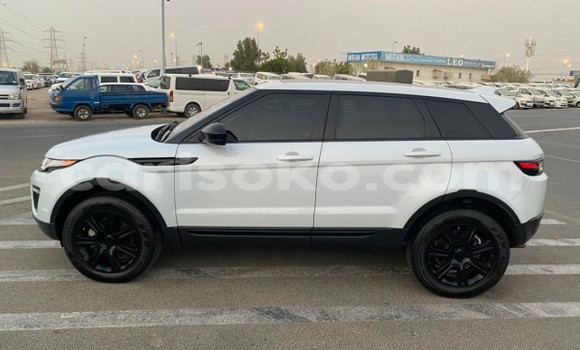 Sayi Na hannu Range Rover Evoque Blanc Mota in Kigali a Rwanda Sayi Na hannu Range Rover Evoque Blanc Mota in Kigali a Rwanda