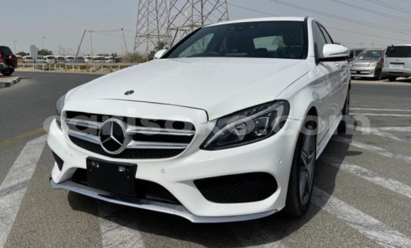 Sayi Na hannu Mercedes-Benz C–Class Blanc Mota in Muhanga a Rwanda Sayi Na hannu Mercedes-Benz C–Class Blanc Mota in Muhanga a Rwanda