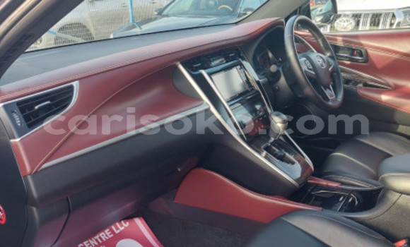 Sayi Na hannu Toyota Harrier Noir Mota in Kigali a Rwanda Sayi Na hannu Toyota Harrier Noir Mota in Kigali a Rwanda