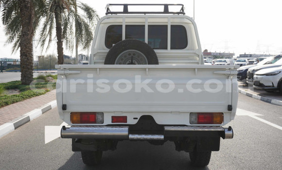 اشتري مستعمل Toyota Land Cruiser Blanc سيارة في Nyamagabe في Rwanda اشتري مستعمل Toyota Land Cruiser Blanc سيارة في Nyamagabe في Rwanda
