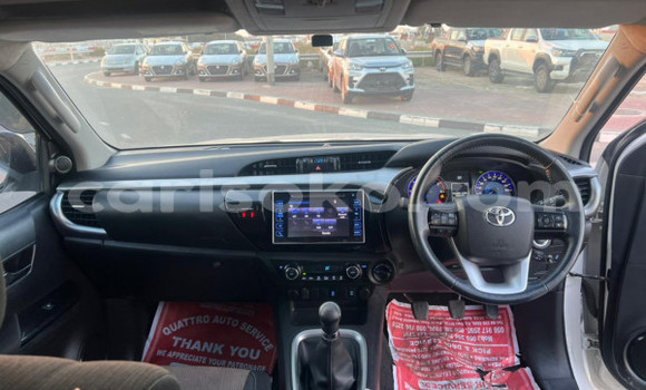 اشتري مستعمل Toyota Hilux Gris سيارة في Kigali في Rwanda اشتري مستعمل Toyota Hilux Gris سيارة في Kigali في Rwanda