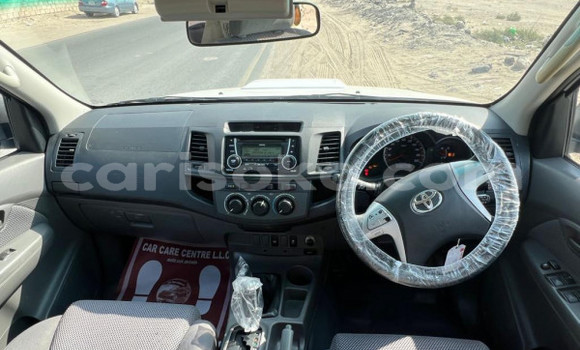 Sayi Na hannu Toyota Hilux Blanc Mota in Gasarenda a Rwanda Sayi Na hannu Toyota Hilux Blanc Mota in Gasarenda a Rwanda