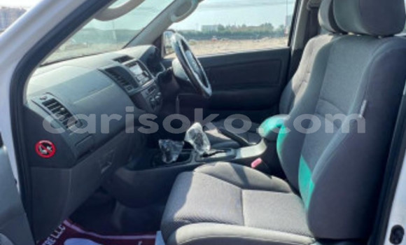 Sayi Na hannu Toyota Hilux Blanc Mota in Gasarenda a Rwanda Sayi Na hannu Toyota Hilux Blanc Mota in Gasarenda a Rwanda