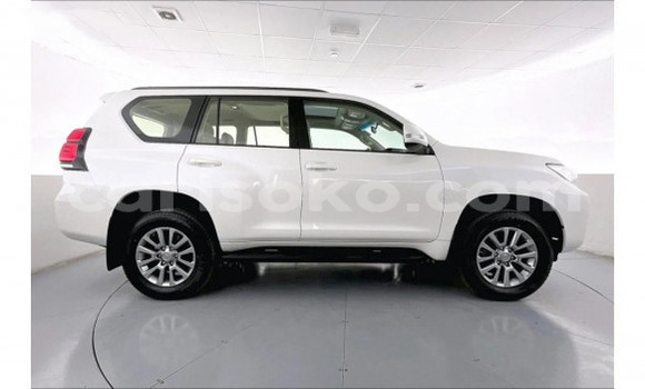 Sayi Na hannu Toyota Land Cruiser Prado Blanc Mota in Kigali a Rwanda Sayi Na hannu Toyota Land Cruiser Prado Blanc Mota in Kigali a Rwanda