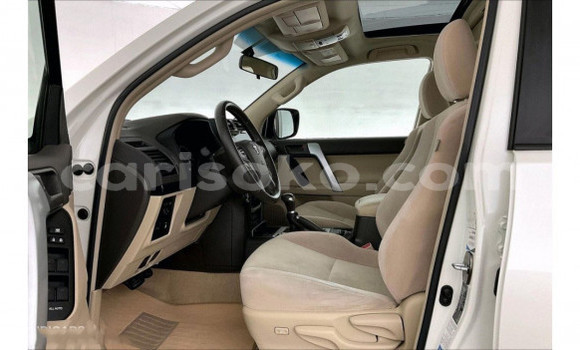 Sayi Na hannu Toyota Land Cruiser Prado Blanc Mota in Kigali a Rwanda Sayi Na hannu Toyota Land Cruiser Prado Blanc Mota in Kigali a Rwanda