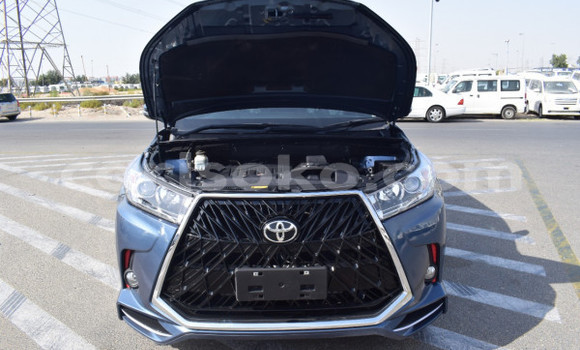 Sayi Na hannu Toyota Kluger Autre Mota in Kigali a Rwanda Sayi Na hannu Toyota Kluger Autre Mota in Kigali a Rwanda