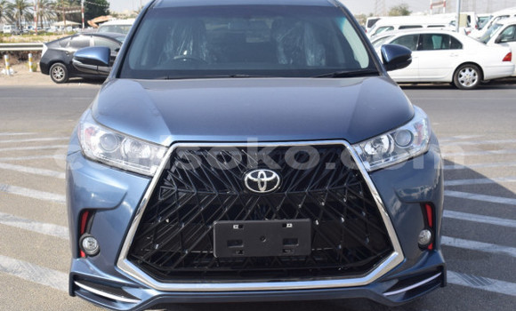 Sayi Na hannu Toyota Kluger Autre Mota in Kigali a Rwanda Sayi Na hannu Toyota Kluger Autre Mota in Kigali a Rwanda