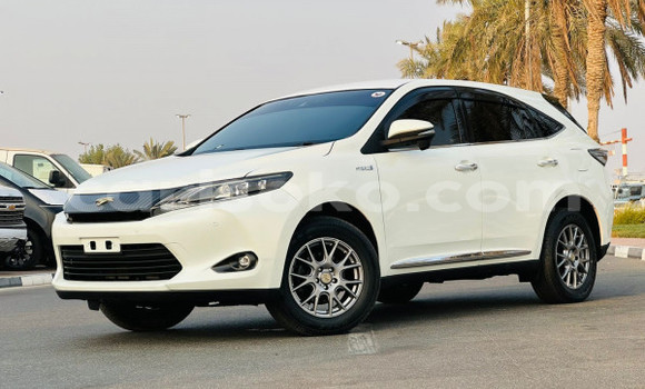 Sayi Na hannu Toyota Harrier Blanc Mota in Kigali a Rwanda Sayi Na hannu Toyota Harrier Blanc Mota in Kigali a Rwanda