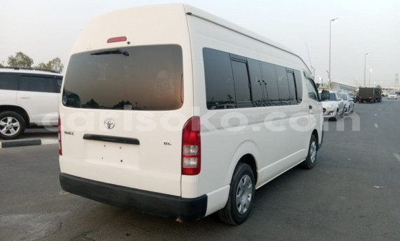 Sayi Na hannu Toyota Hiace Blanc Mota in Kigali a Rwanda Sayi Na hannu Toyota Hiace Blanc Mota in Kigali a Rwanda