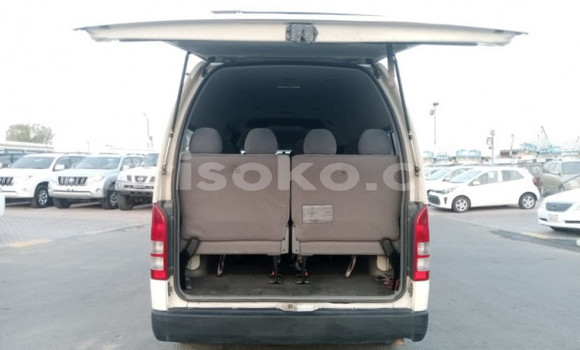 Sayi Na hannu Toyota Hiace Blanc Mota in Kigali a Rwanda Sayi Na hannu Toyota Hiace Blanc Mota in Kigali a Rwanda