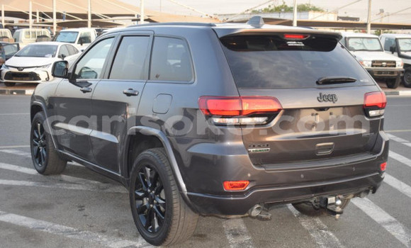 Sayi Na hannu Jeep Grand Cherokee Autre Mota in Import - Dubai a Rwanda Sayi Na hannu Jeep Grand Cherokee Autre Mota in Import - Dubai a Rwanda