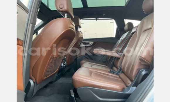 Sayi Na hannu Audi Q7 Gris Mota in Import - Dubai a Rwanda Sayi Na hannu Audi Q7 Gris Mota in Import - Dubai a Rwanda