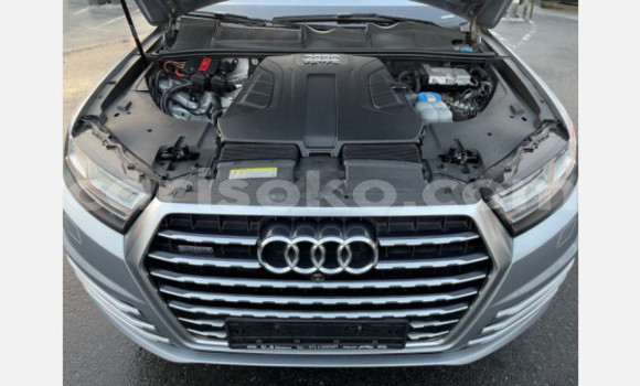 Sayi Na hannu Audi Q7 Gris Mota in Import - Dubai a Rwanda Sayi Na hannu Audi Q7 Gris Mota in Import - Dubai a Rwanda