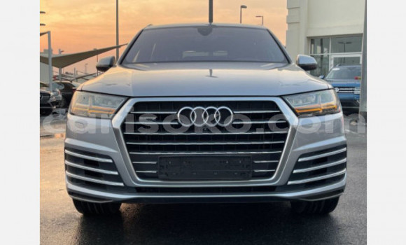 Sayi Na hannu Audi Q7 Gris Mota in Import - Dubai a Rwanda Sayi Na hannu Audi Q7 Gris Mota in Import - Dubai a Rwanda