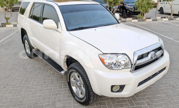 Sayi Na hannu Toyota 4Runner Blanc Mota in Kigali a Rwanda Sayi Na hannu Toyota 4Runner Blanc Mota in Kigali a Rwanda