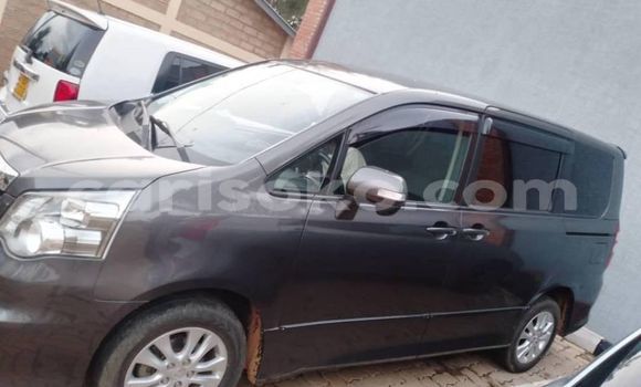 اشتري مستعمل Toyota Sienna Noir سيارة في Kigali في Rwanda اشتري مستعمل Toyota Sienna Noir سيارة في Kigali في Rwanda
