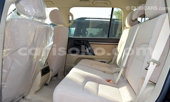 Acheter Import Voiture Toyota Land Cruiser Noir à Import - Dubai, Rwanda Acheter Import Voiture Toyota Land Cruiser Noir à Import - Dubai, Rwanda