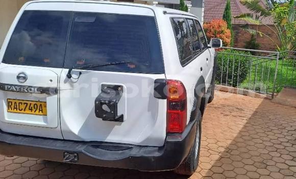 Buy Used Nissan Patrol White Car in Kigali in Rwanda Buy Used Nissan Patrol White Car in Kigali in Rwanda