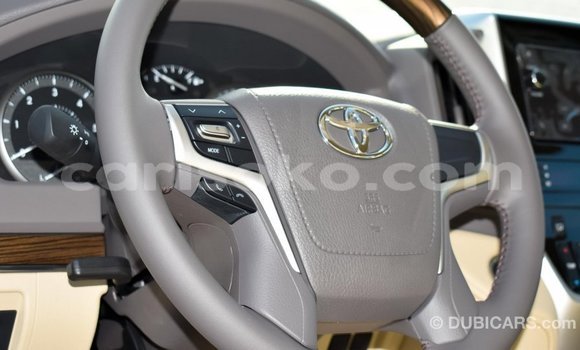 Acheter Import Voiture Toyota Land Cruiser Noir à Import - Dubai, Rwanda Acheter Import Voiture Toyota Land Cruiser Noir à Import - Dubai, Rwanda