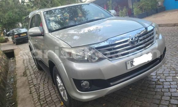 اشتري مستعمل Toyota Fortuner Autre سيارة في Kigali في Rwanda اشتري مستعمل Toyota Fortuner Autre سيارة في Kigali في Rwanda