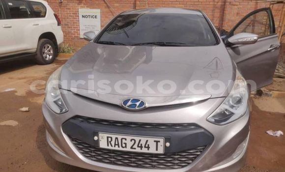Buy Used Hyundai Santa Fe Other Car in Kigali in Rwanda Buy Used Hyundai Santa Fe Other Car in Kigali in Rwanda