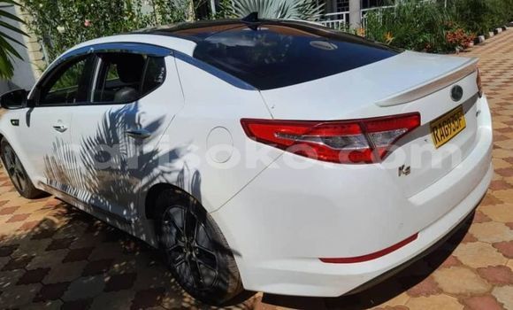 اشتري مستعمل Kia K5 Blanc سيارة في Kigali في Rwanda اشتري مستعمل Kia K5 Blanc سيارة في Kigali في Rwanda