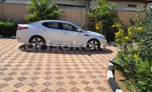 اشتري مستعمل Kia K5 Blanc سيارة في Kigali في Rwanda اشتري مستعمل Kia K5 Blanc سيارة في Kigali في Rwanda