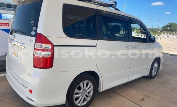 Buy Used Toyota Noah Other Car in Kigali in Rwanda Buy Used Toyota Noah Other Car in Kigali in Rwanda