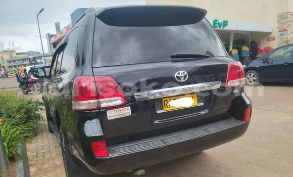 Buy Used Toyota Highlander Black Car in Cyangugu in Cyangugu Buy Used Toyota Highlander Black Car in Cyangugu in Cyangugu