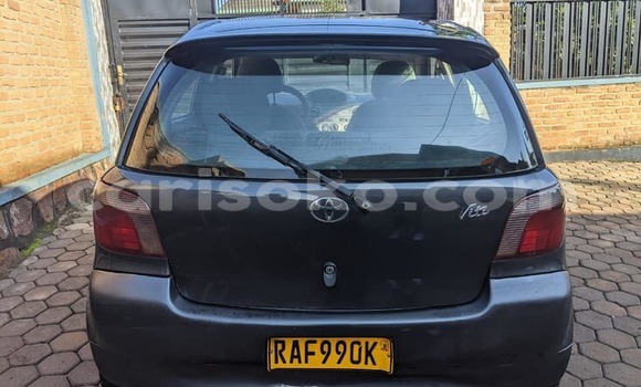 Acheter Occasion Voiture Toyota Vitz Noir à Gicumbi, Rwanda Acheter Occasion Voiture Toyota Vitz Noir à Gicumbi, Rwanda