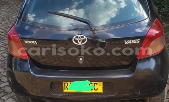 Acheter Occasion Voiture Toyota Yaris Noir à Kigali, Rwanda Acheter Occasion Voiture Toyota Yaris Noir à Kigali, Rwanda