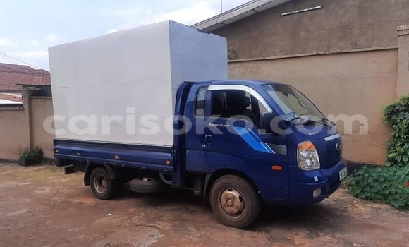 Acheter Occasion Voiture Kia Avella Bleu à Kigali, Rwanda Acheter Occasion Voiture Kia Avella Bleu à Kigali, Rwanda