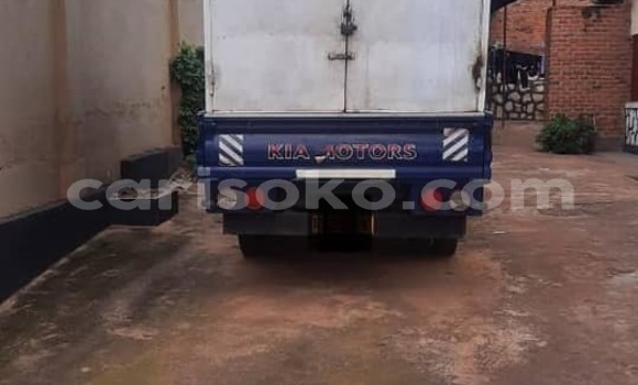 Acheter Occasion Voiture Kia Avella Bleu à Kigali, Rwanda Acheter Occasion Voiture Kia Avella Bleu à Kigali, Rwanda