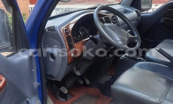 Acheter Occasion Voiture Kia Avella Bleu à Kigali, Rwanda Acheter Occasion Voiture Kia Avella Bleu à Kigali, Rwanda