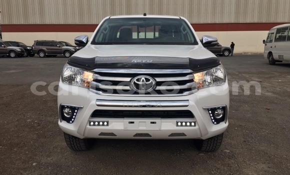 Sayi Na hannu Toyota Hilux Blanc Mota in Kigali a Rwanda Sayi Na hannu Toyota Hilux Blanc Mota in Kigali a Rwanda